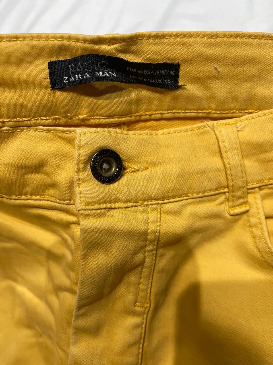 Calça amarela Zara