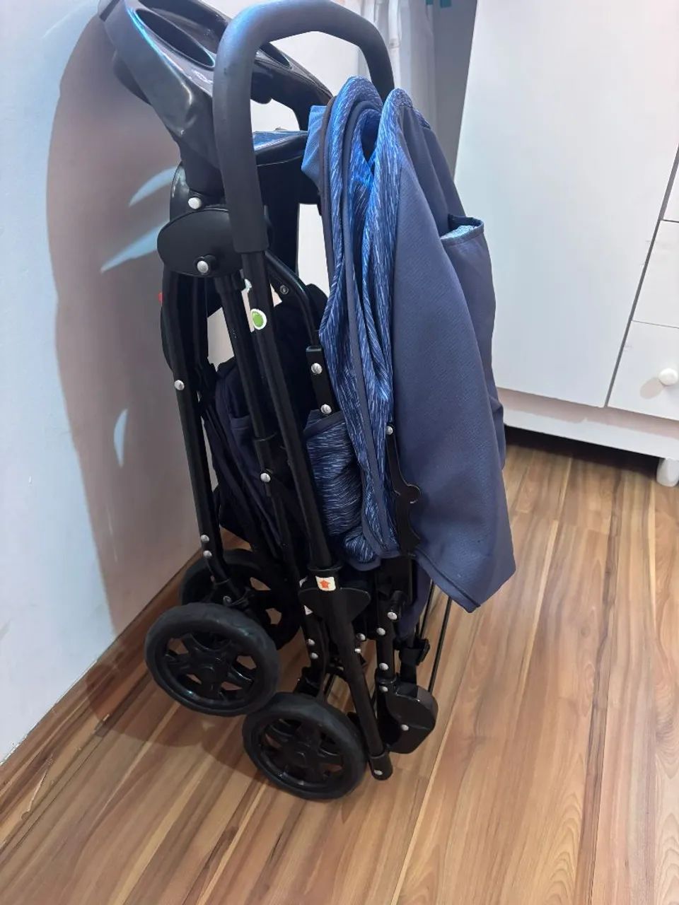 Carrinho de bebê com Bebê conforto - Cosco Kids - Foto 4