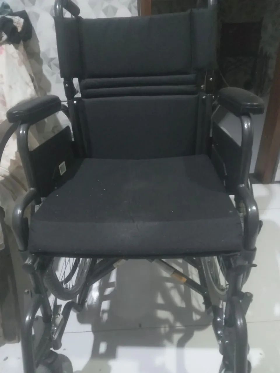 Cadeira de Rodas - Foto 2
