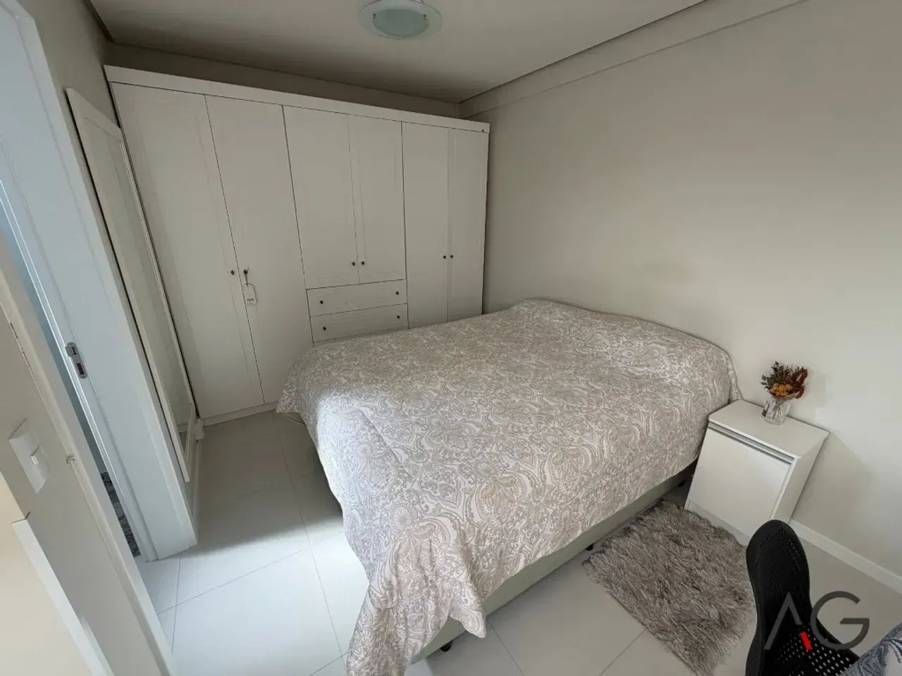 Studio mobiliado para aluguel possui 33 m² e 02 vagas em Estreito - Florianópolis - SC - Foto 4