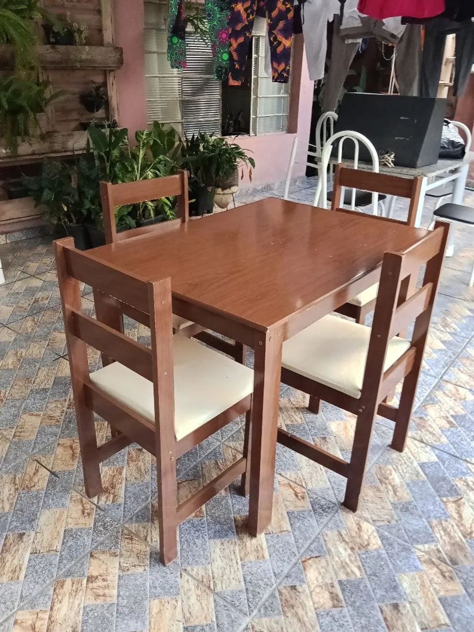Mesa 4 cadeiras