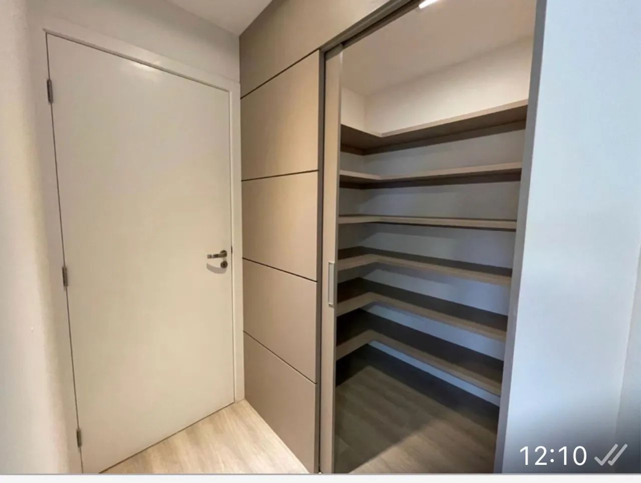 Apto 3 quartos com suíte,2 garagens , todo reformado - Foto 5