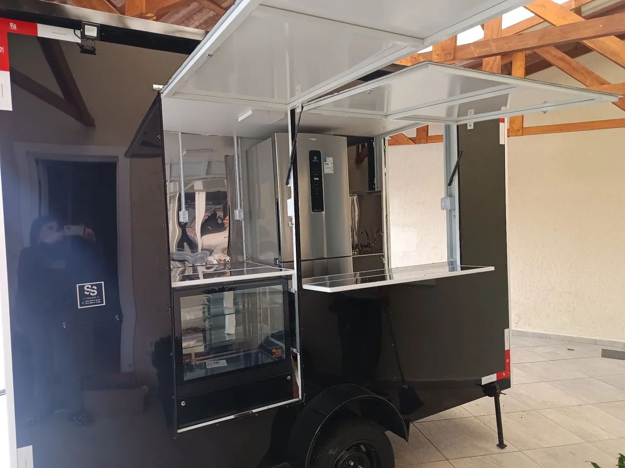Trailer novo com vitrine refrigerada  - Foto 2