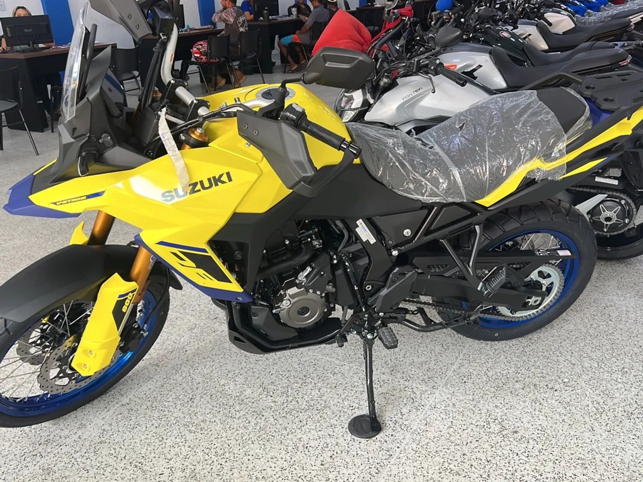 SUZUKI V-STROM 800 DE - Foto 2
