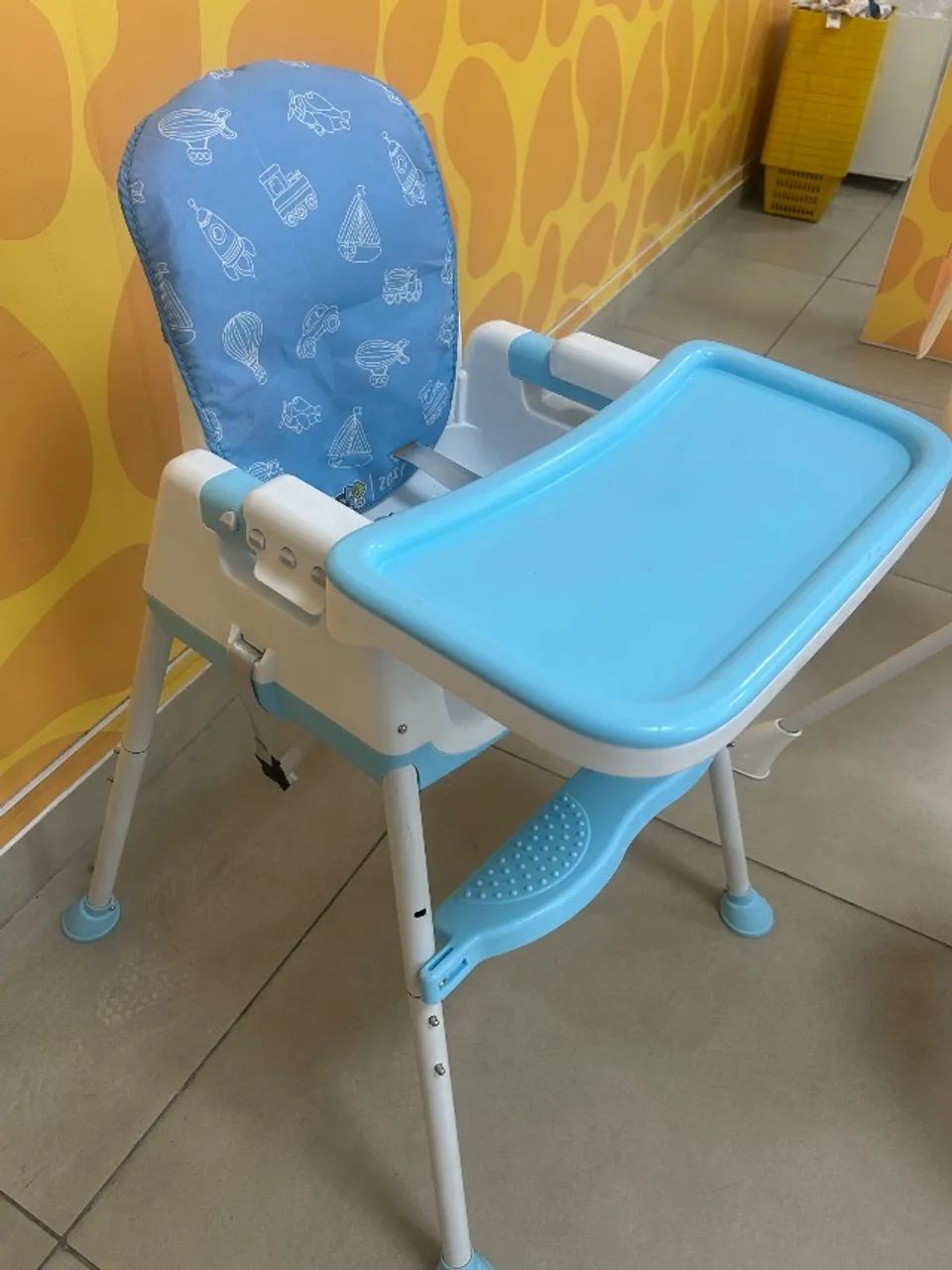 Cadeira de alimentação 