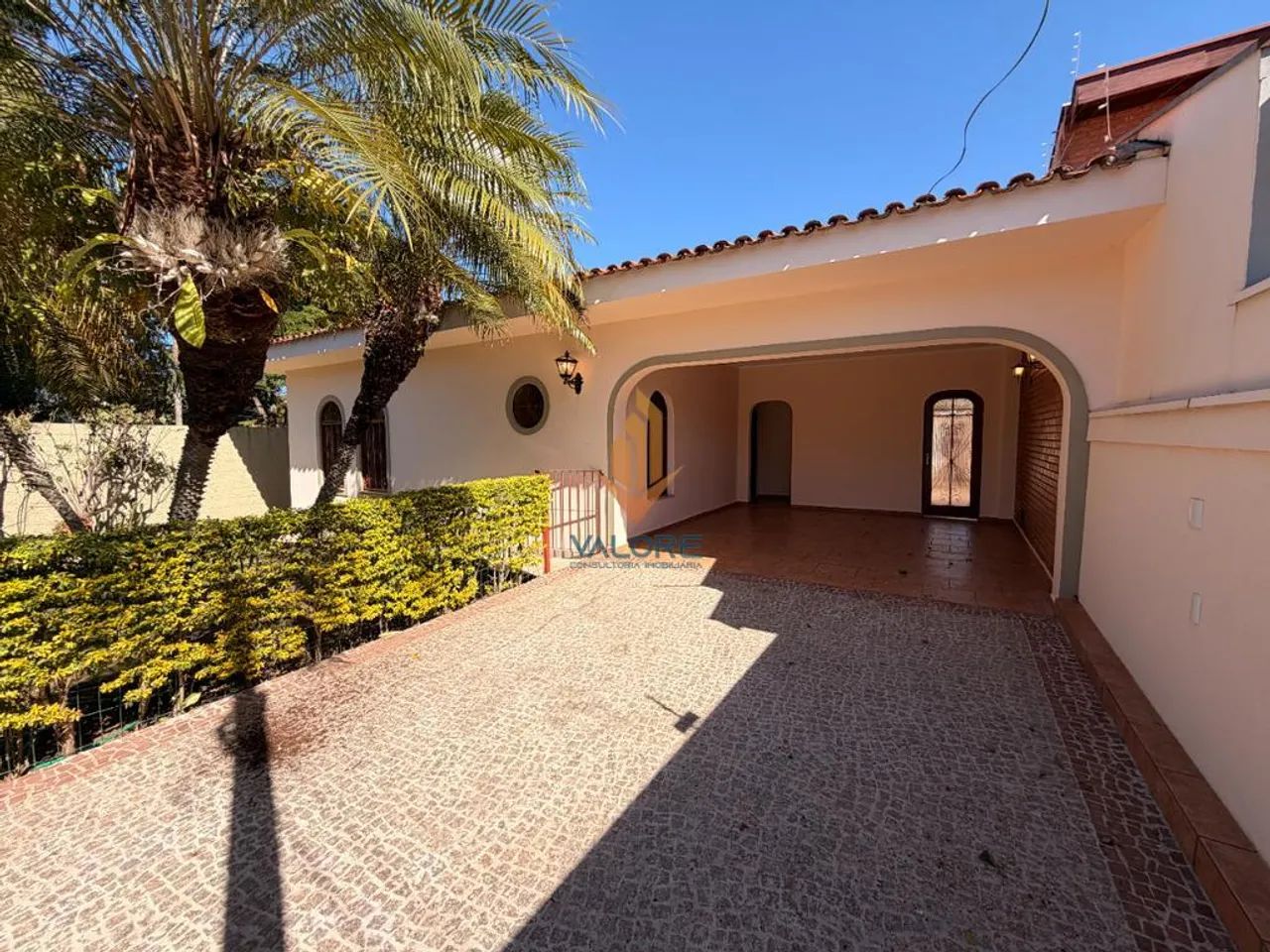 Casa à venda em Campinas, Cidade Universitária, com 3 quartos, com 240 m²