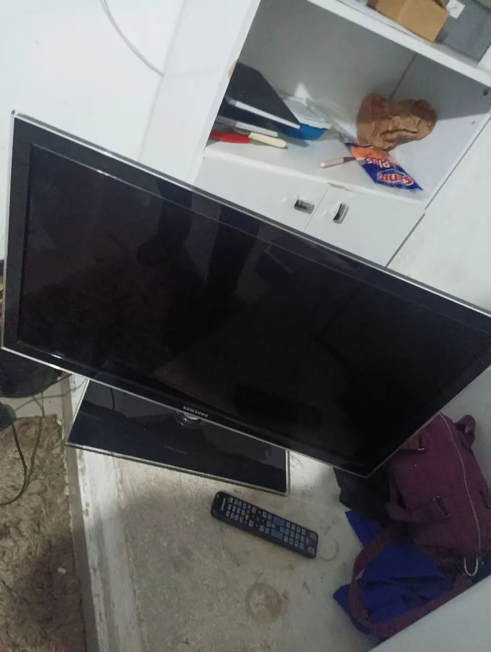 Vende-se uma TV com defeito  - Foto 2