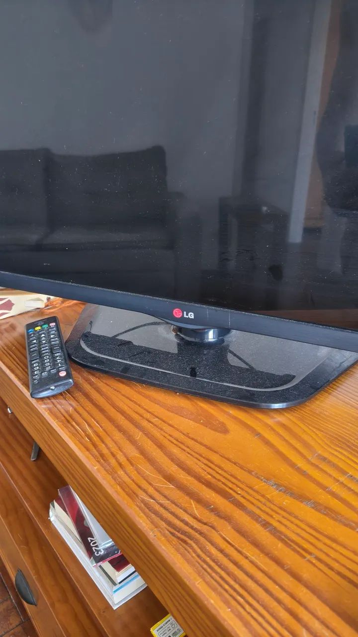 TV LG 32 polegadas - com led queimado