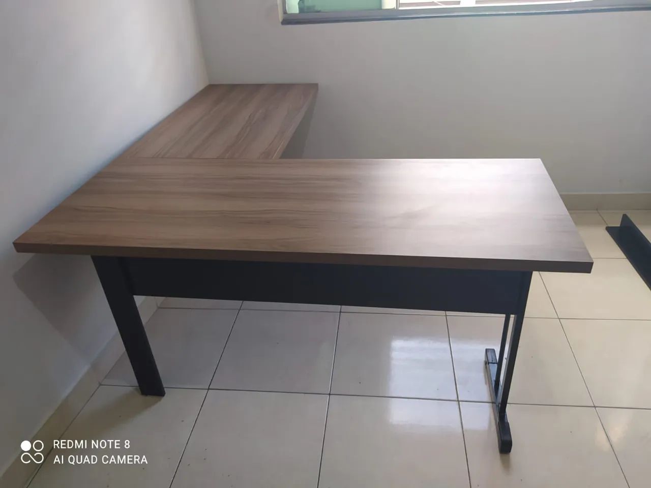 Mesa para Escritório em L - Com 02 Gavetas  - Foto 3