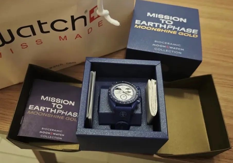 Omega x Swatch MoonSwatch - Mission to Earthphase (Snoopy Edition) - Completo na Caixa - Foto 3