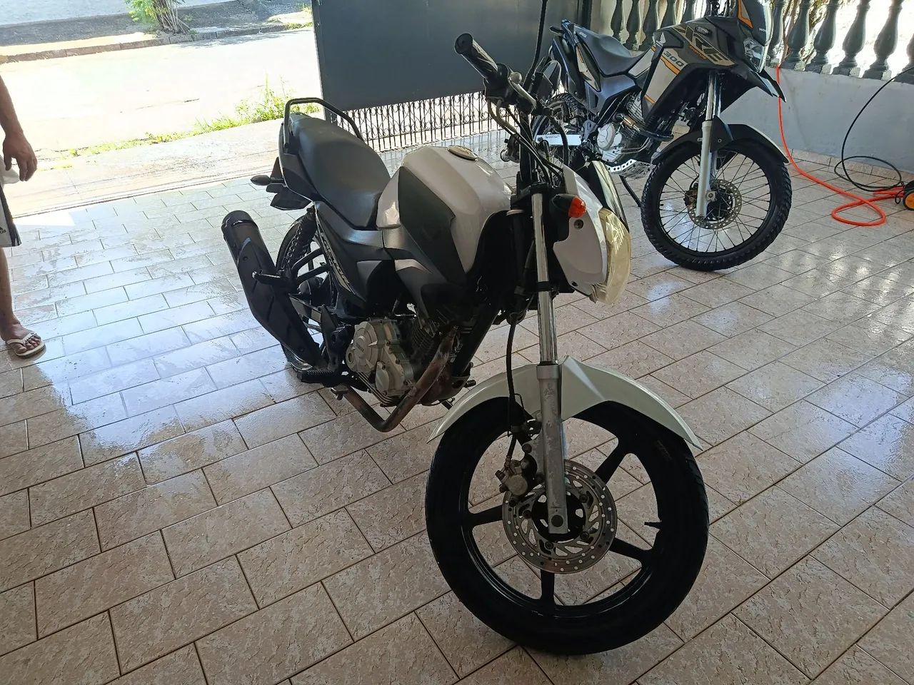 Vendo moto em ótimo estado - Foto 3