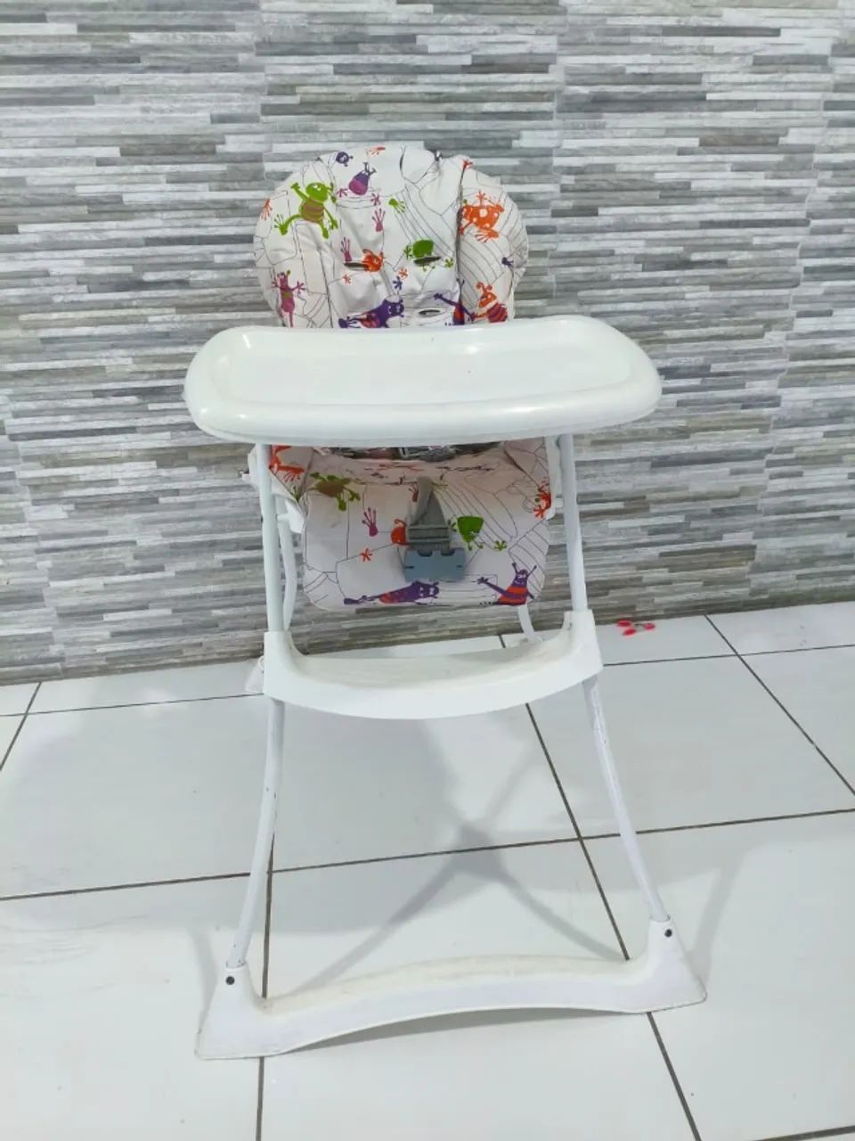 Cadeira de Alimentação Burigotto Bon Appetit + Monstrinhos