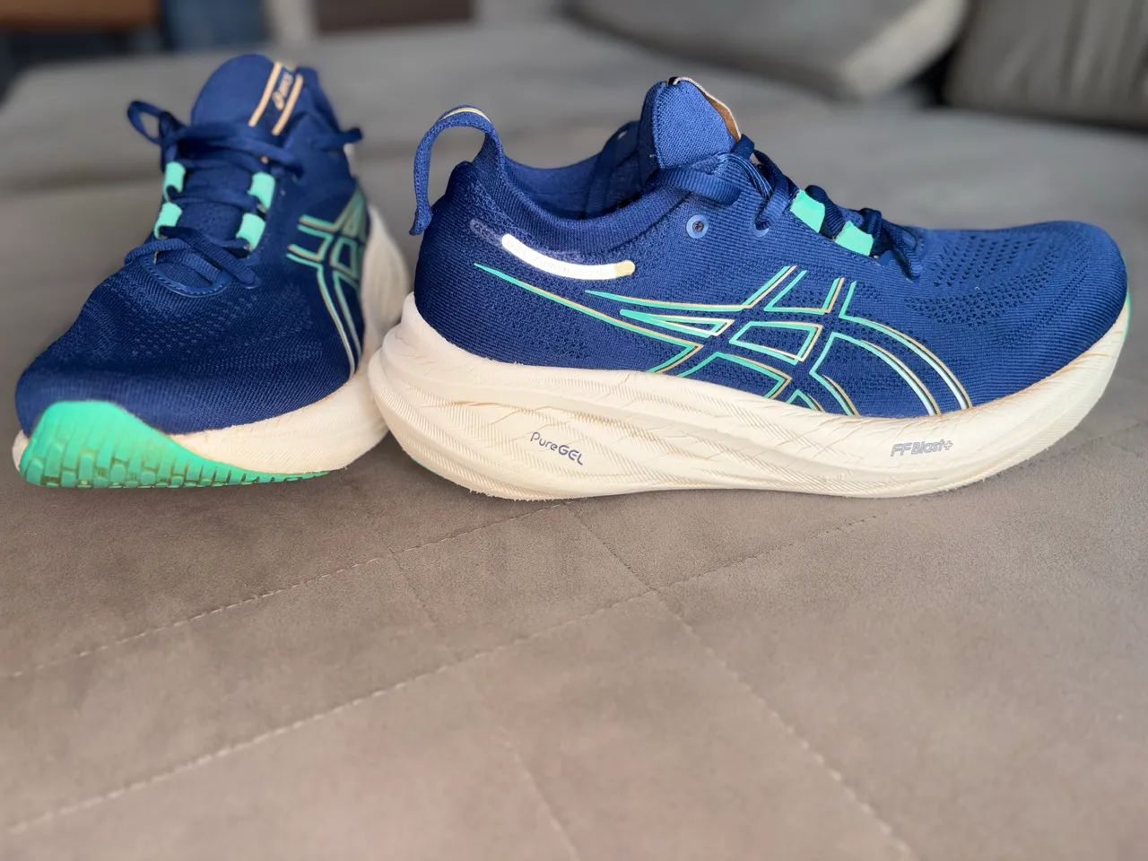 Tênis asics gel-nimbus 26 azul - Foto 2