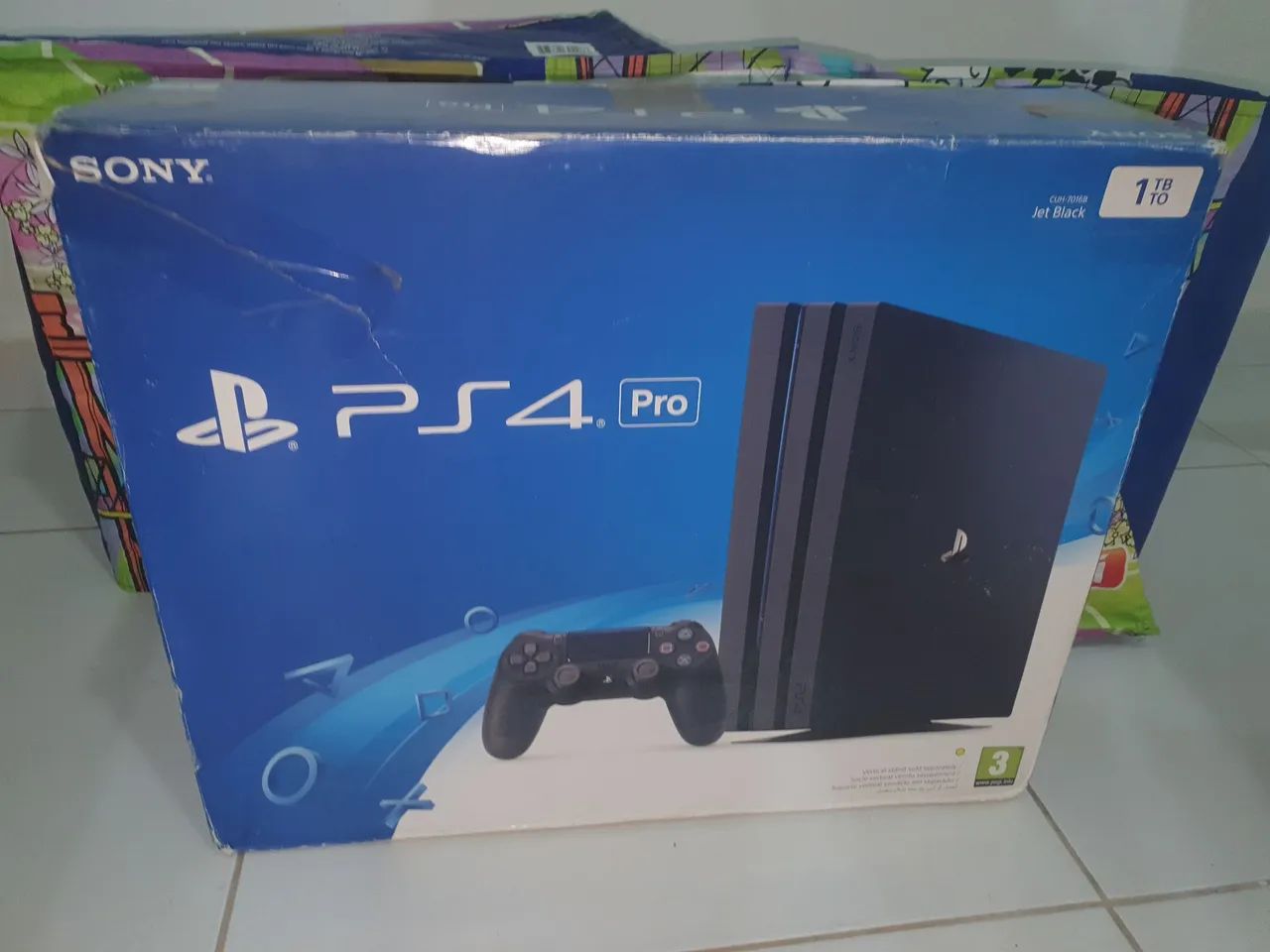 PS4 PRO 1TB - Foto 2