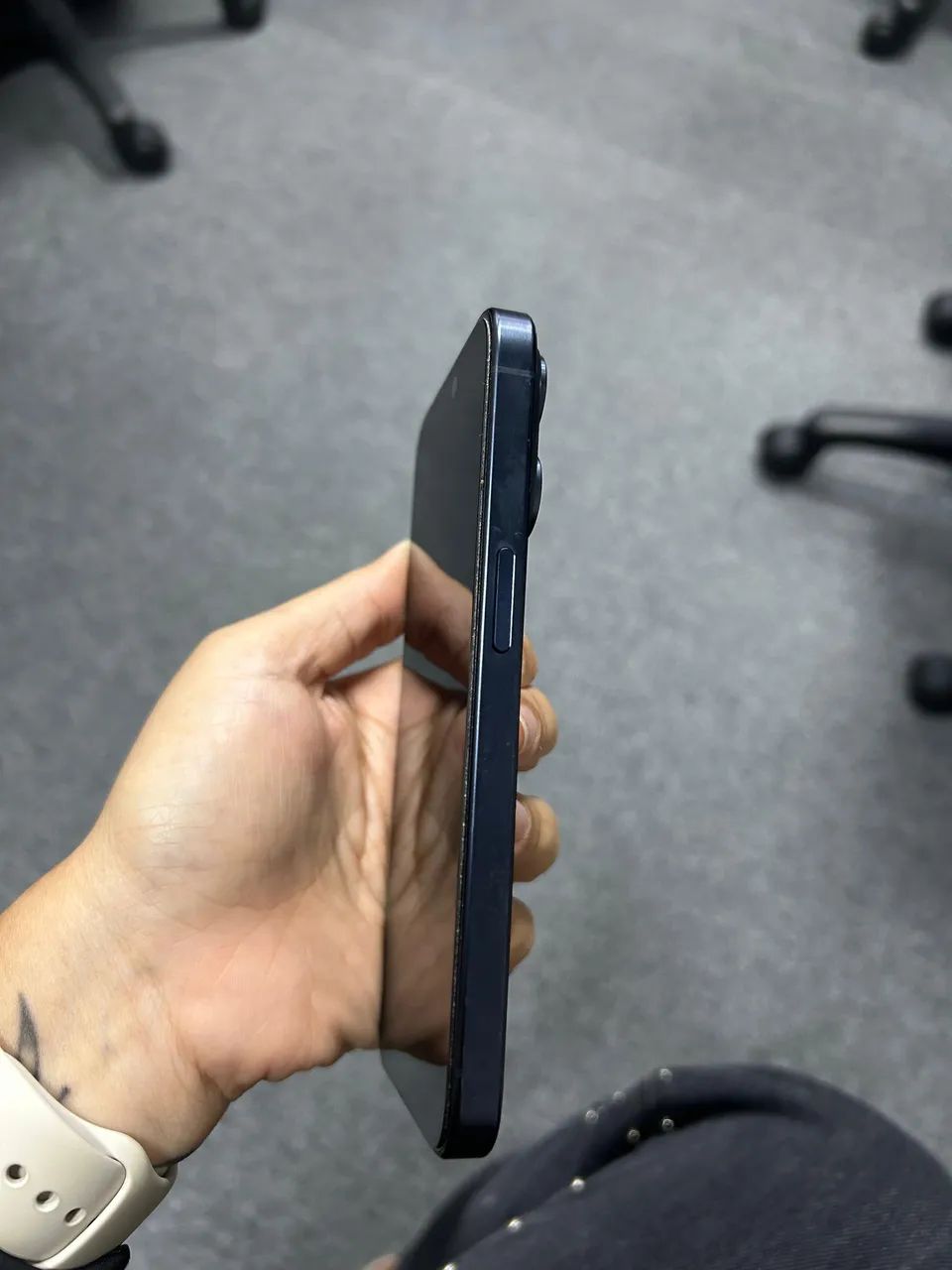iPhone 15 PRO - Foto 2