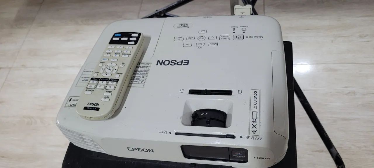 Projetor e Telão 