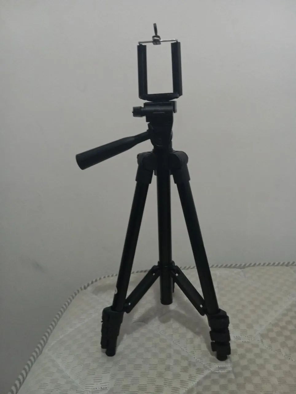 Tripé p/ Celular ou Câmera 