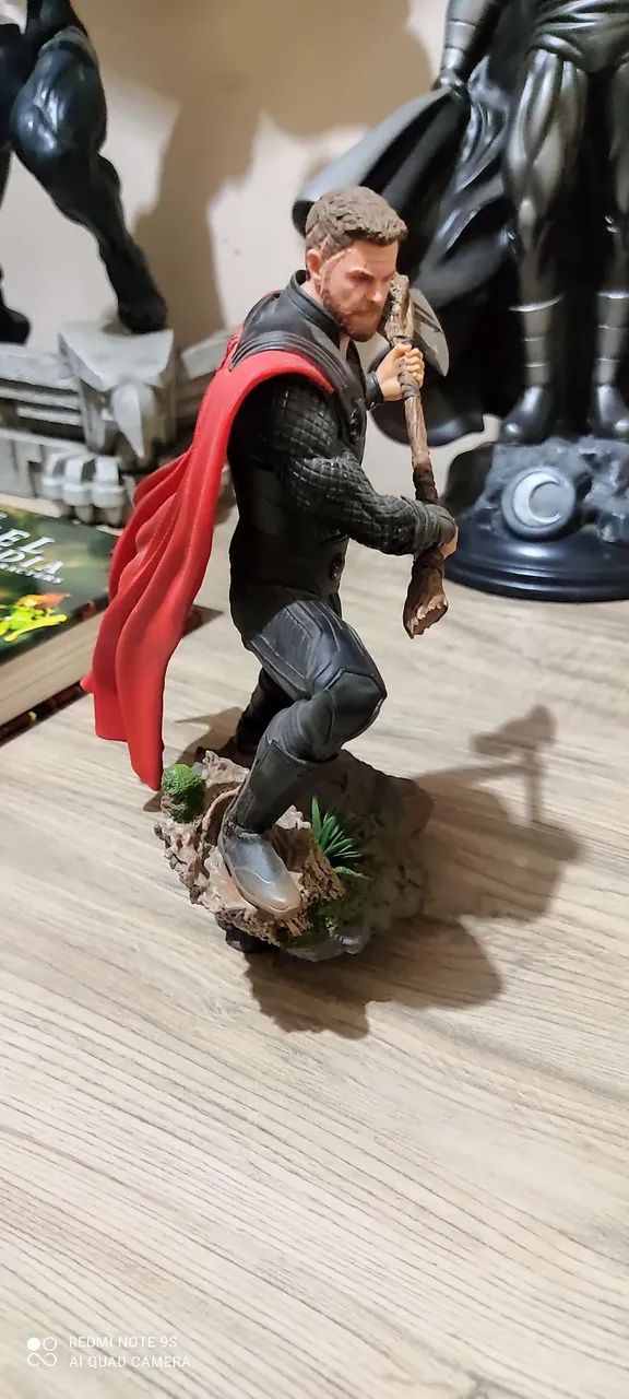 Thor BDS Art Scale 1/10 (Vingadores: Guerra Infinita) - Iron Studios  - Foto 4