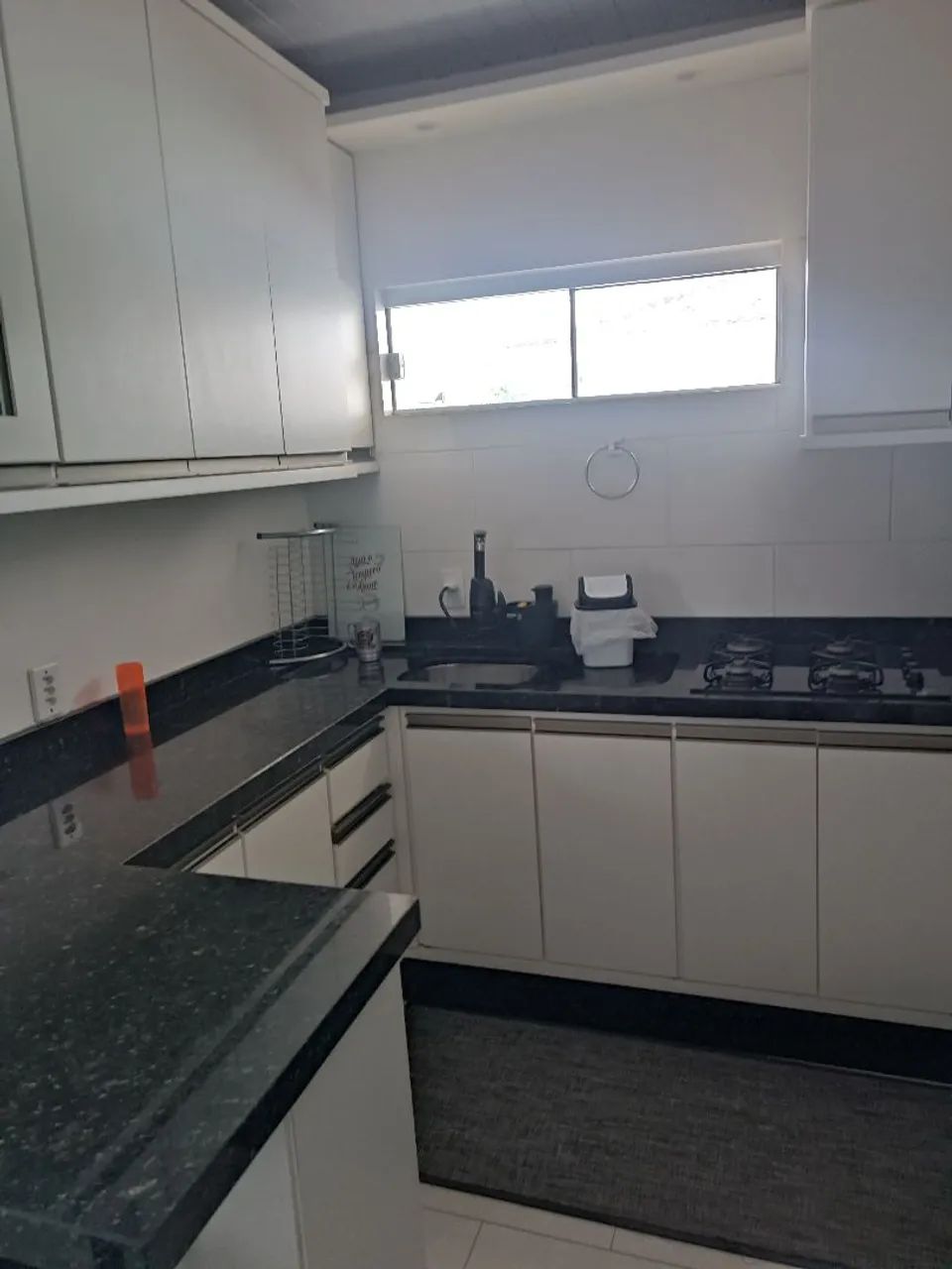 Alugo apartamento de 1 quarto na Barra do Aririú 