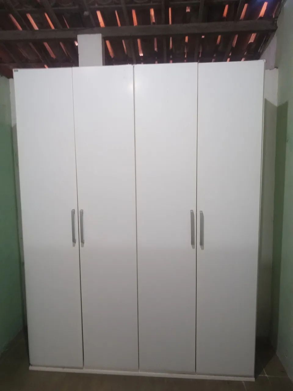 Vendo guarda roupa bem conservado  - Foto 3