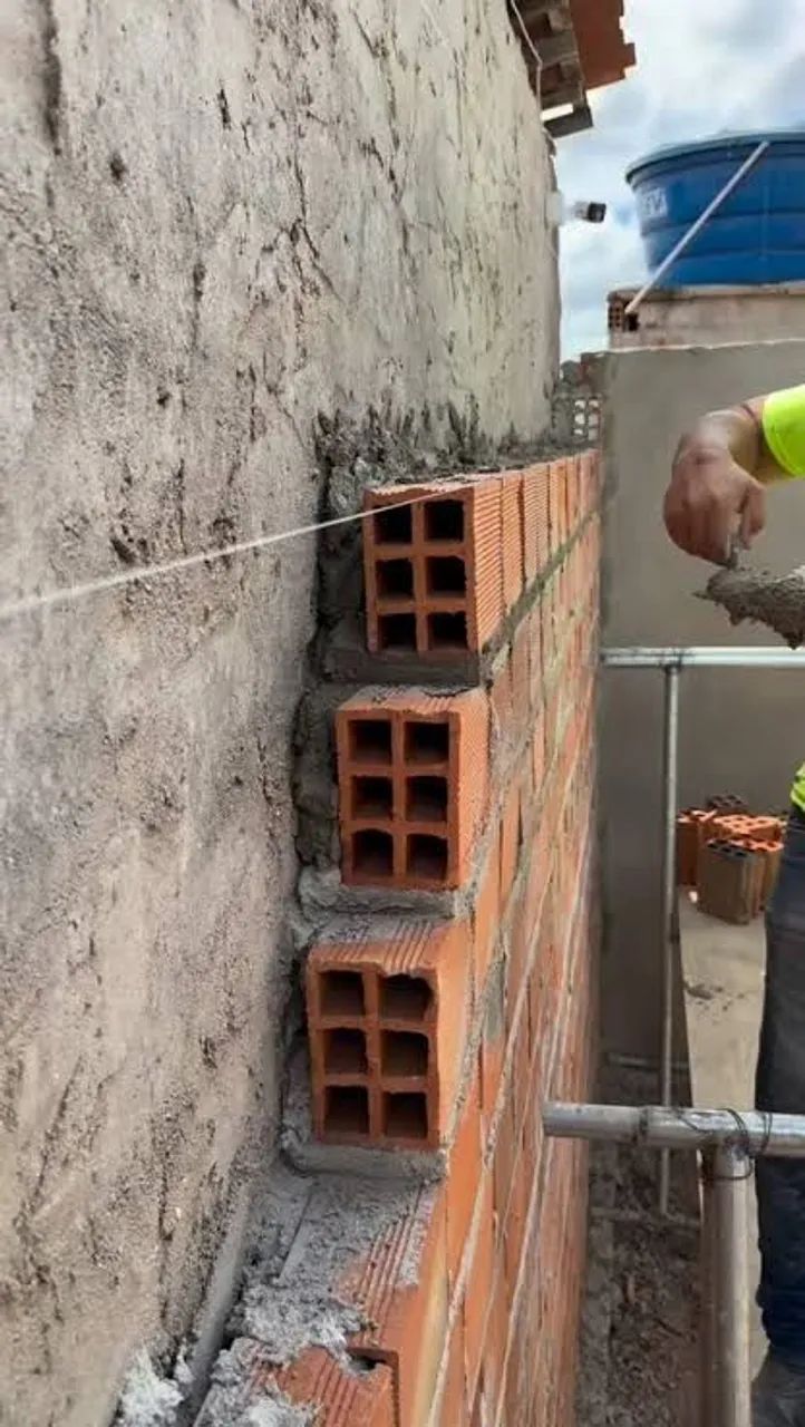 Lenno pedreiro,encanador e eletricista 