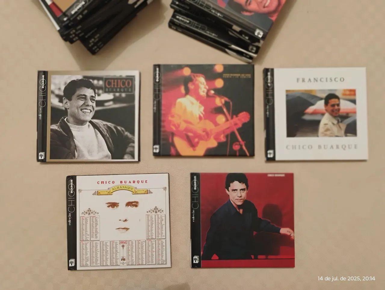 20 CDs-livretos usados Chico Buarque - Foto 5