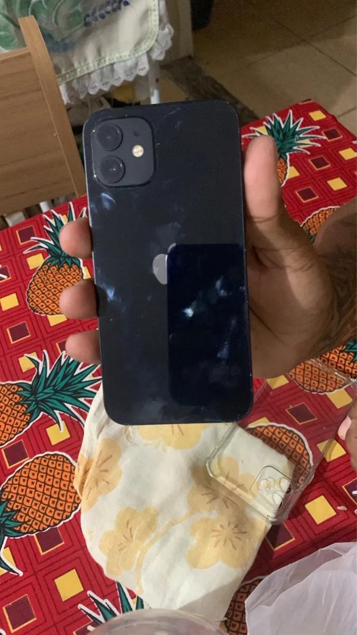 Vendo ou troco iPhone 12 