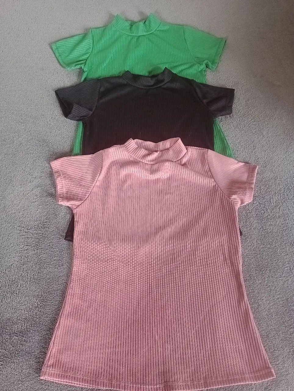 3 blusas de gola alta Tm P Novo 