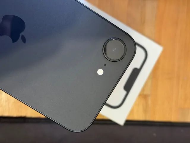iPhone 16e - 100% de bateria + Garantia Apple - Foto 2
