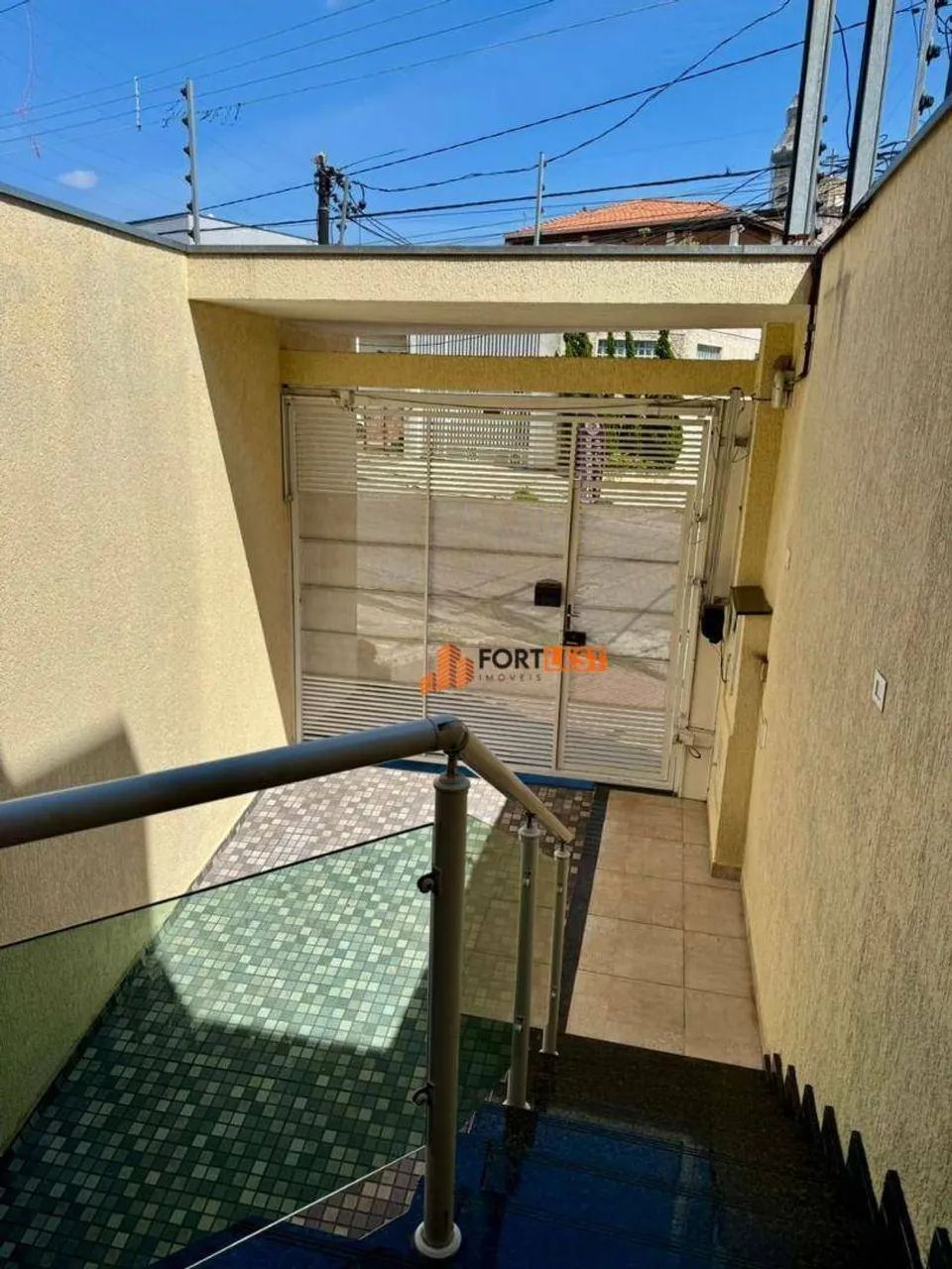 Sobrado com 3 Suítes e 4 Vagas na Vila Santa Isabel - Foto 2