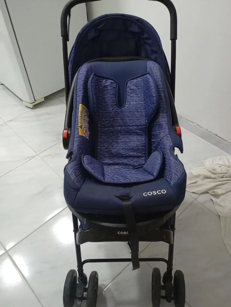 carrinho de bebê em perfeito estado - Foto 4