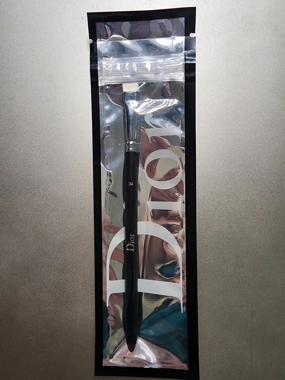Vendo pincel maquiagem Dior n.24