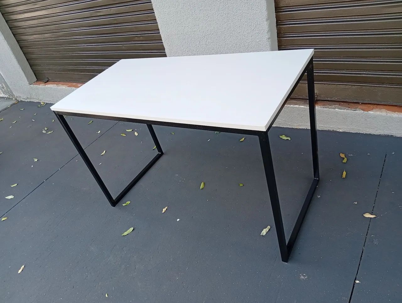 Mesa multiuso estrutura de ferro 