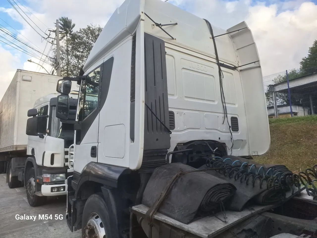 Iveco stralis 2011 com grade baixa ls - Foto 4
