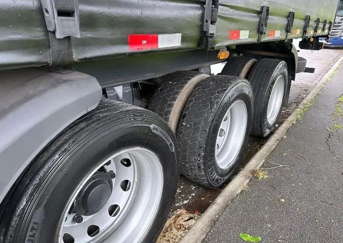 volvo fh440 azul 4x2 - bau sider 2011  - Foto 7