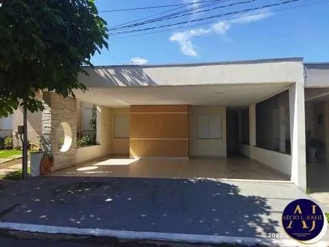 Vendo casa no Condomínio Mônaco com 3 quartos e espaço gourmet
