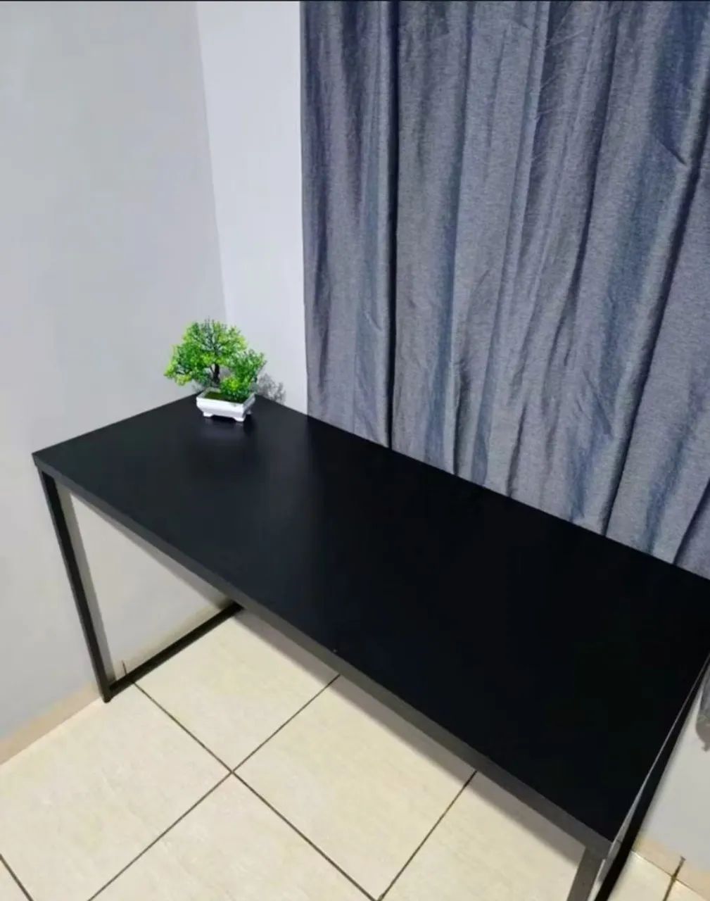 Mesa Compace 120x50x75 - Ideal para PC, Estudos e Home Office - Foto 2