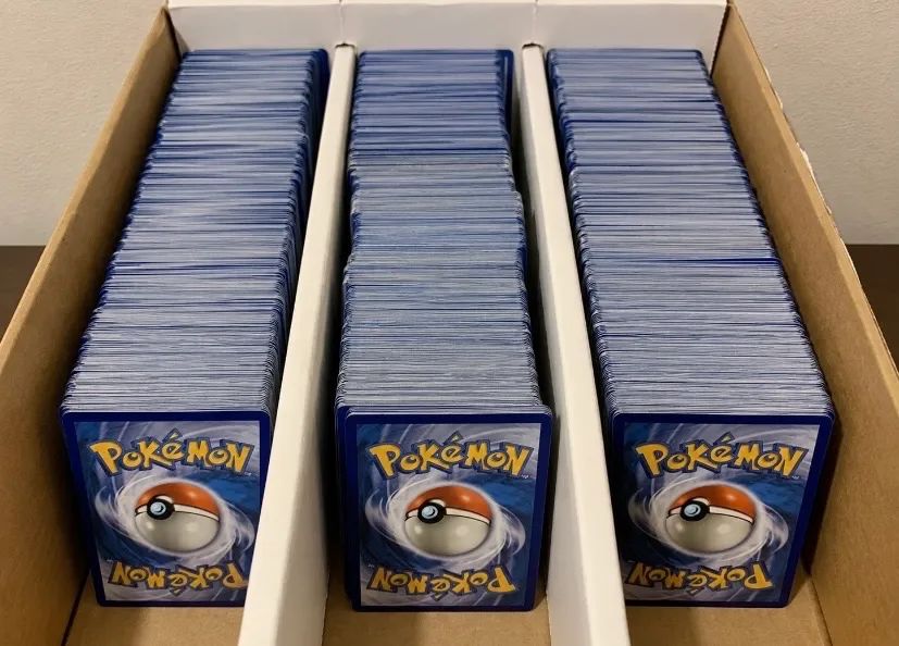 Bulk com 550 cartas Pokémon todas NM 