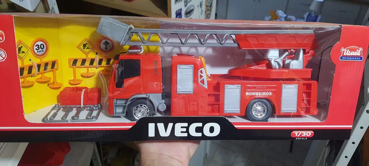 Caminhao Iveco Bombeiro - Usual Brinquedos  - Foto 4