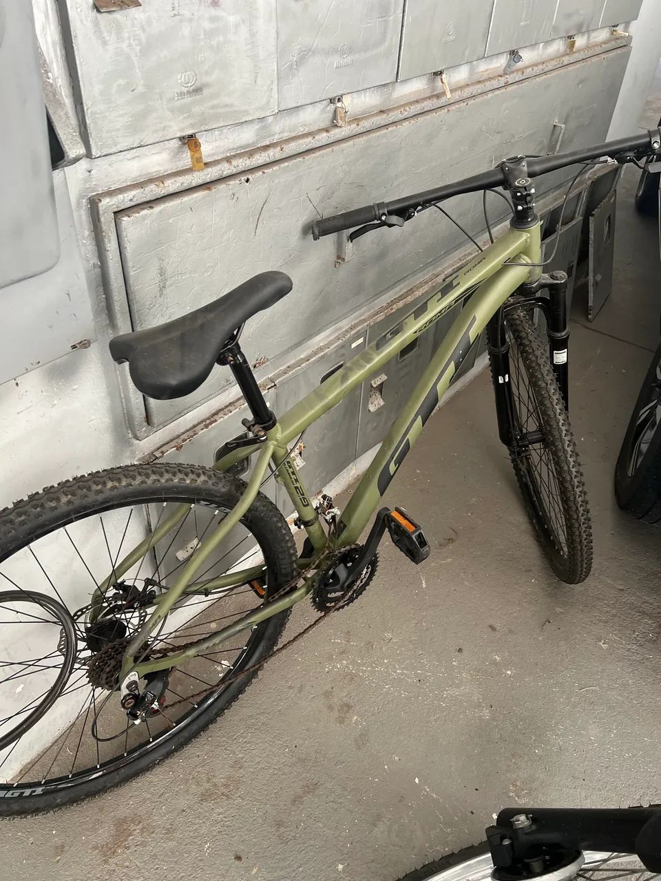 Vendo bicicleta aro 29 militar