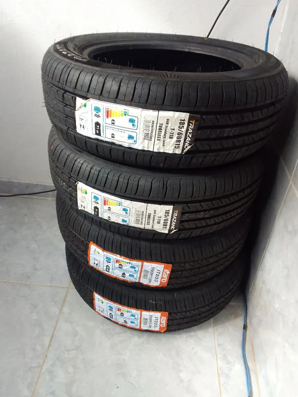 Vendo pneu 15