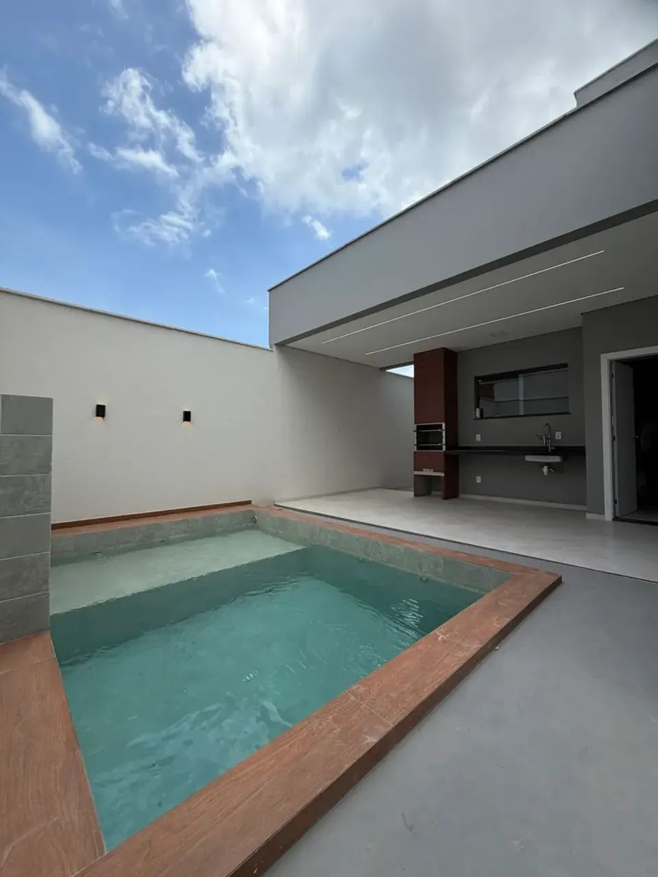CASA NO ARAÇAGI LADO PRAIA COM 3 SUÍTES- NASCENTE