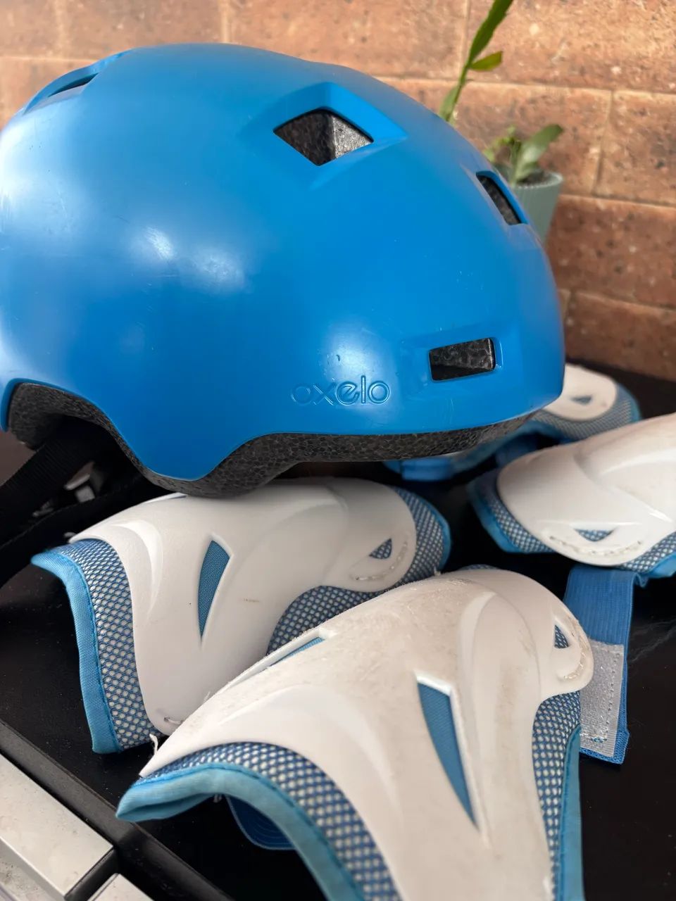 Kit capacete joelheira e cotoveleira infantil  - Foto 4