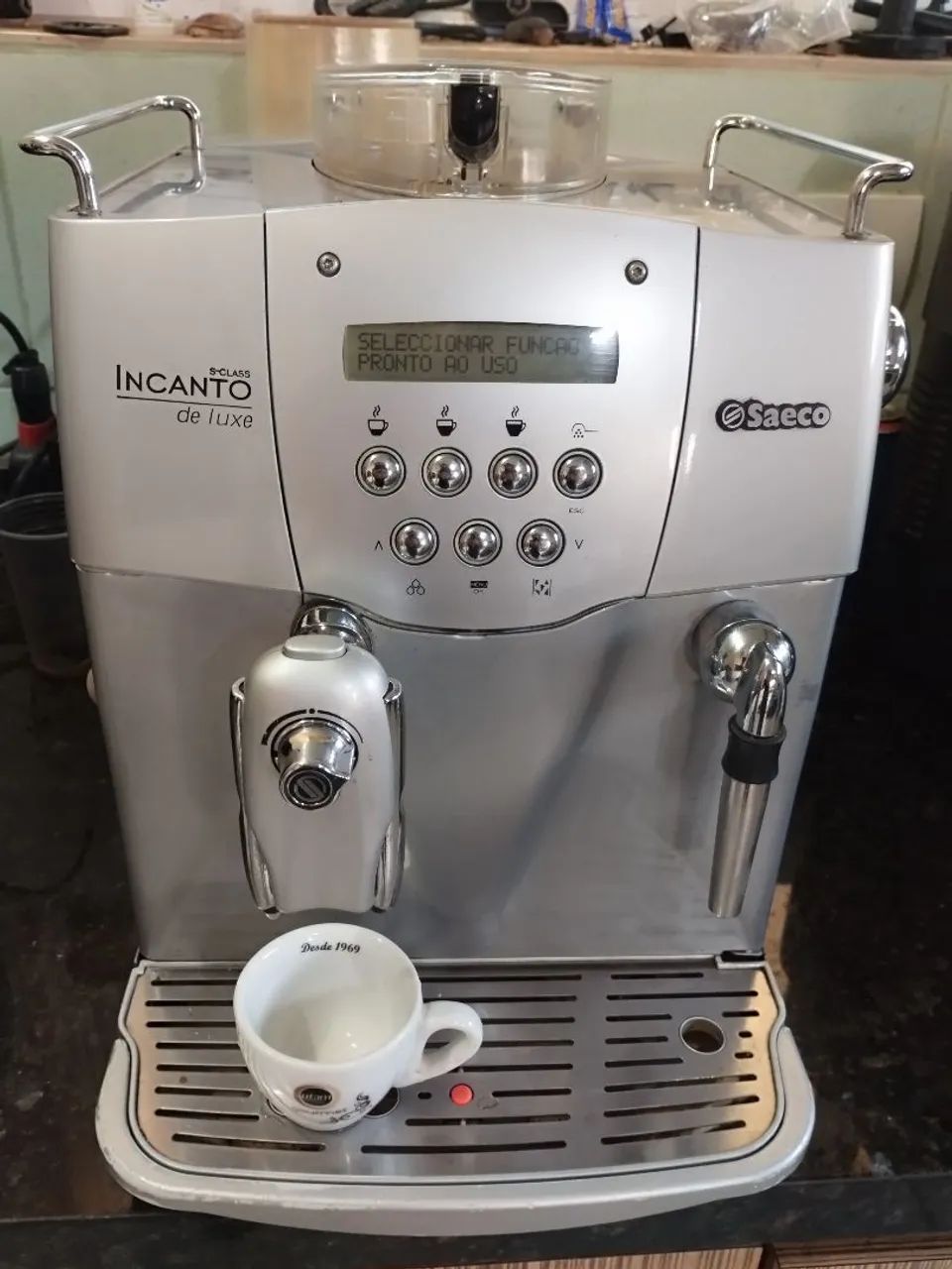 Cafeteira grão Saeco 