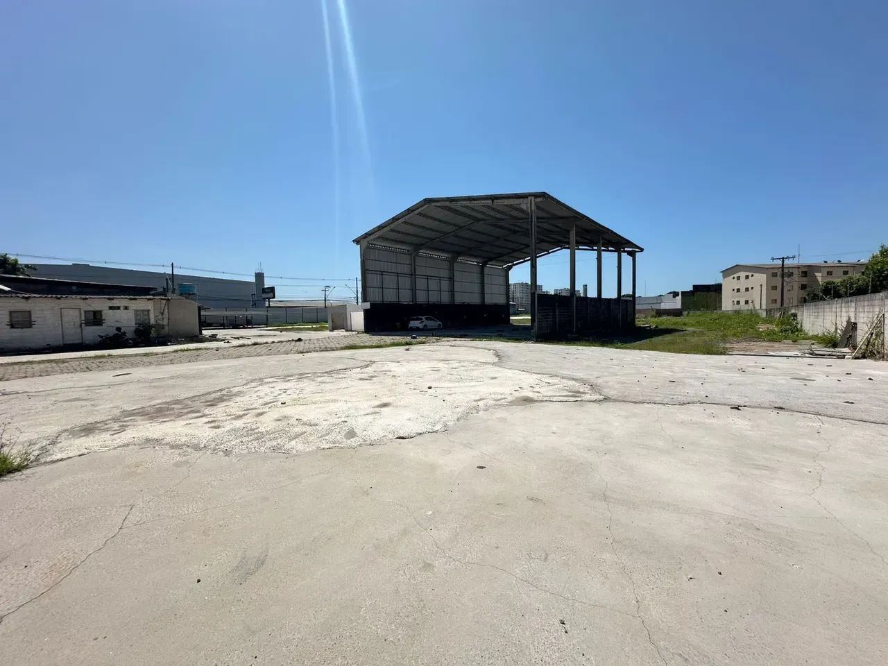 Área de 8000m² com escritório e galpão de 500m² - Foto 4