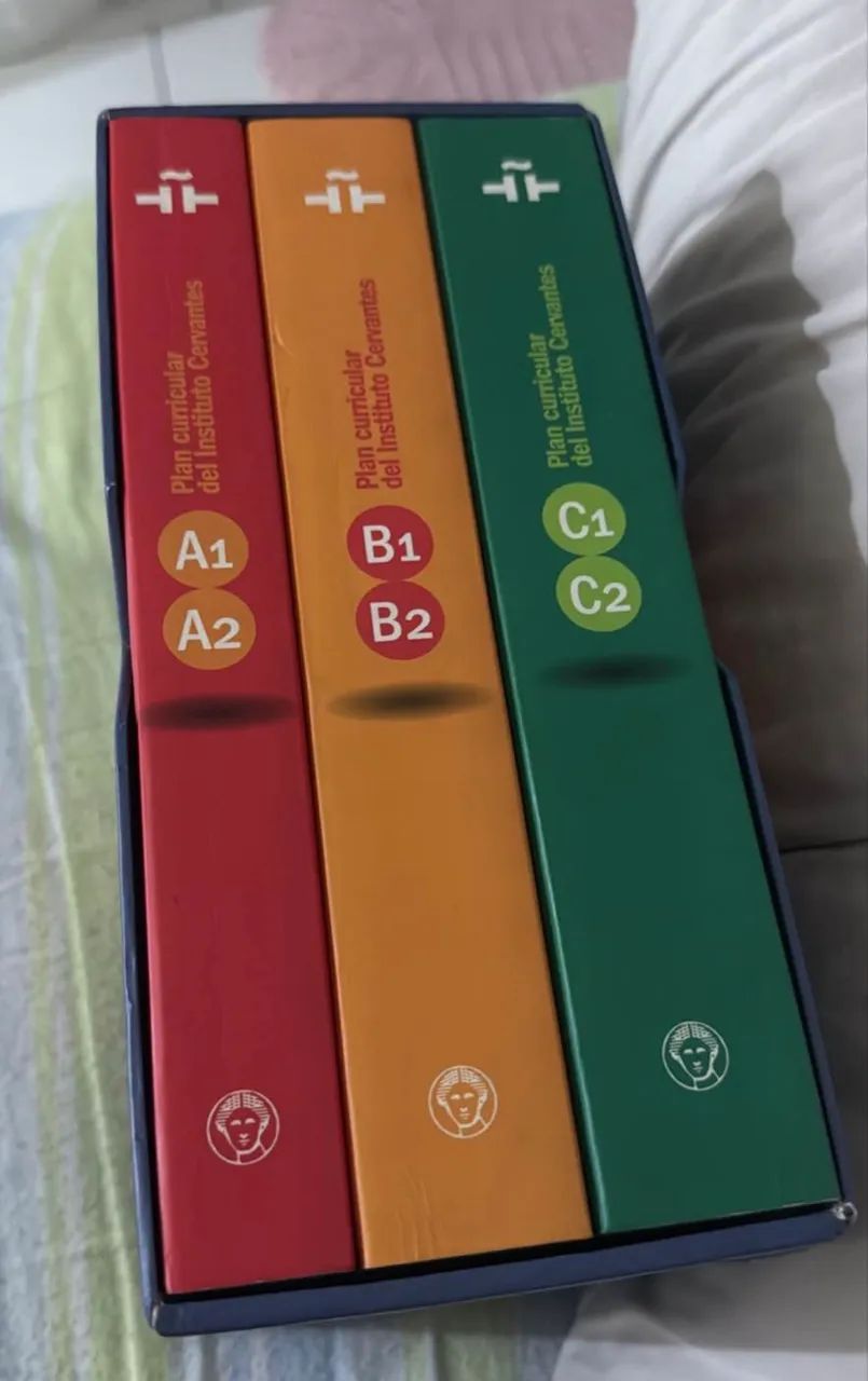 Kit livro plan curricular del instituto Cervantes 