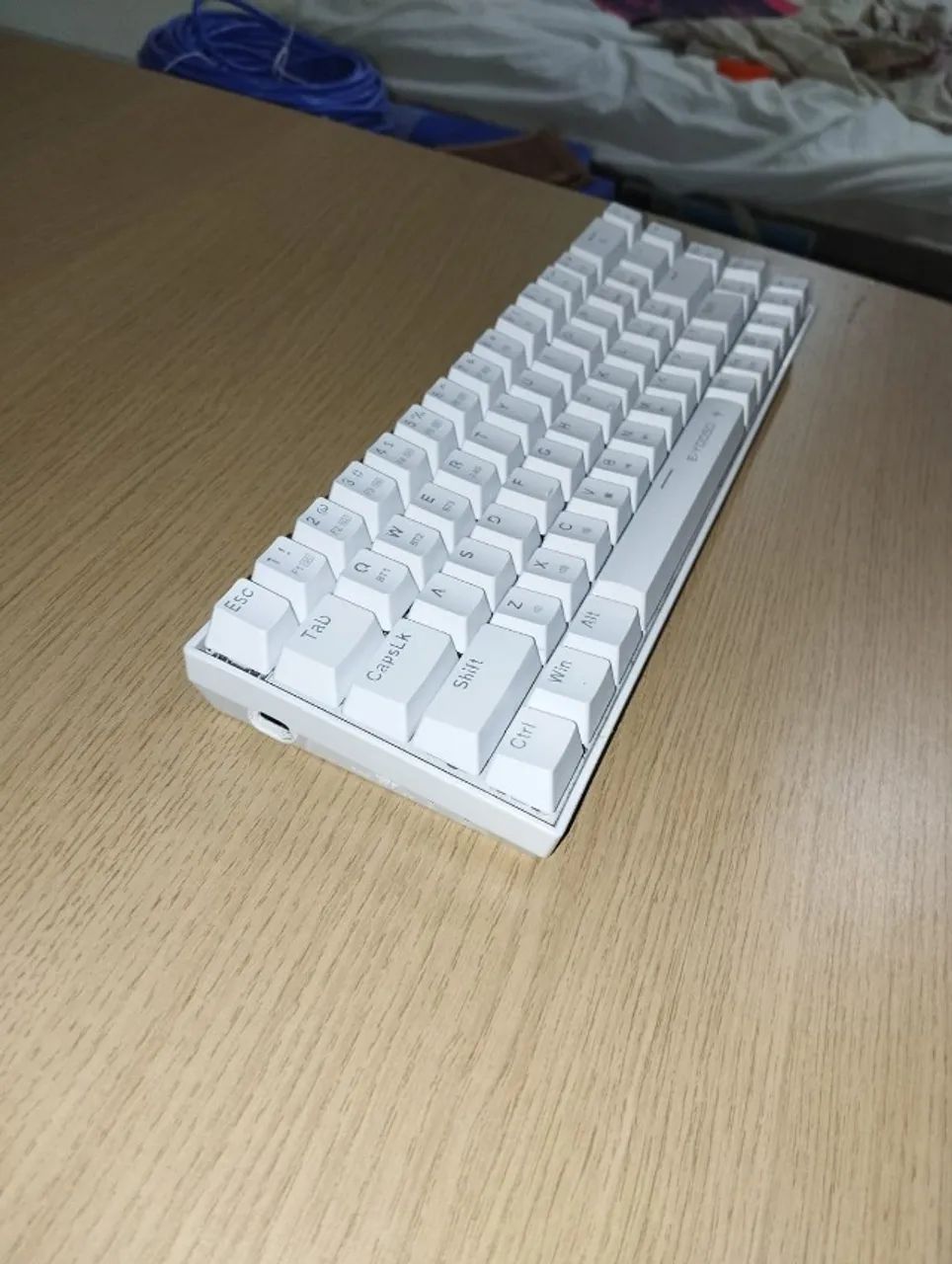 Teclado Mecânico E-YOOSO Z-686 60% usb, 2.4g, bluetooth - Foto 4