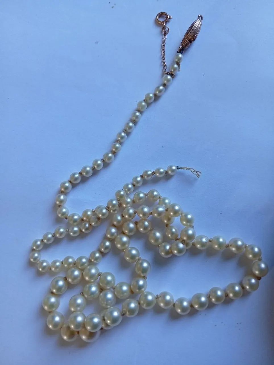Vendo cola de pérolas com detalhes em ouro  - Foto 2