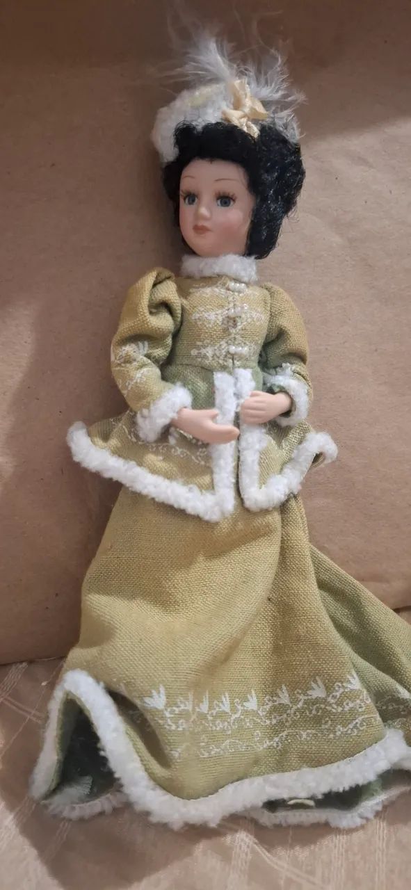 Boneca Damas da Época 