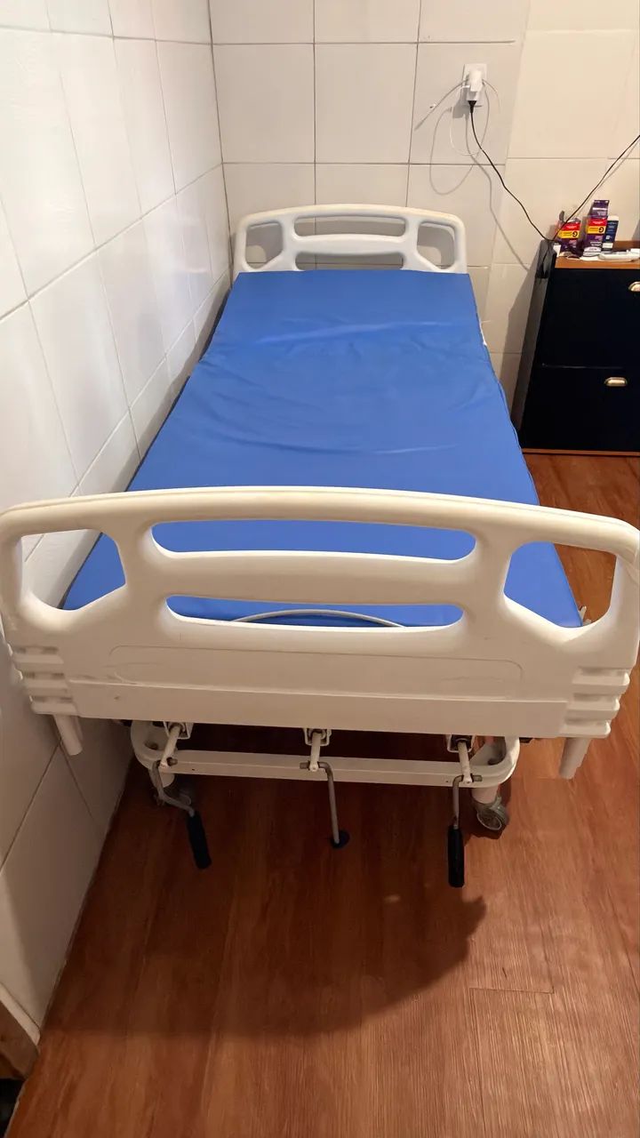 Cama Hospitalar semi nova 